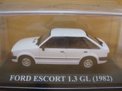 99 FORD ESCORT.jpg